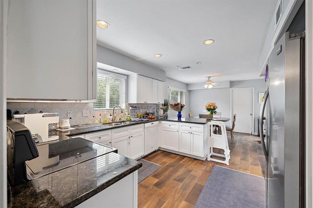 4922 Braesvalley Drive, Houston, TX 77096