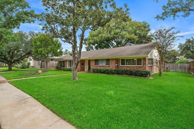 4922 Braesvalley Drive, Houston, TX 77096
