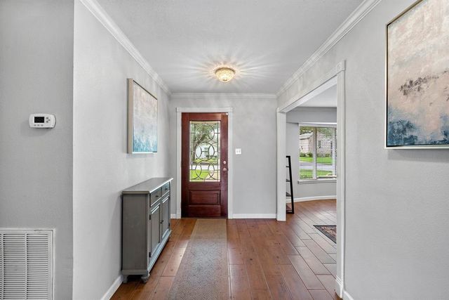 4922 Braesvalley Drive, Houston, TX 77096