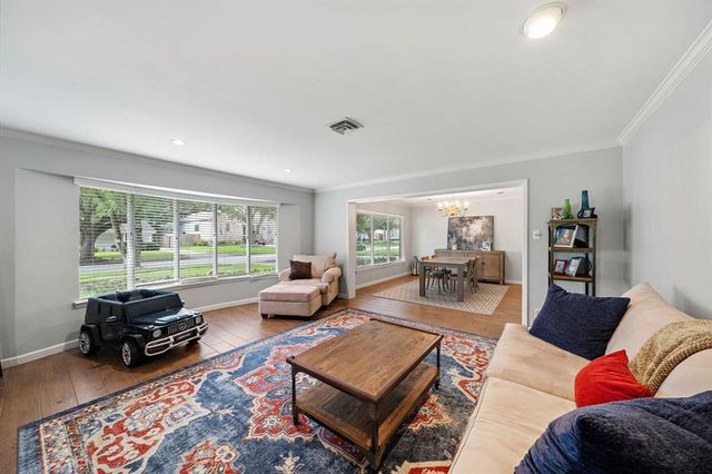 4922 Braesvalley Drive, Houston, TX 77096