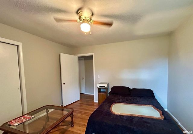 1275 E PARK Street, Carbondale, IL 62901