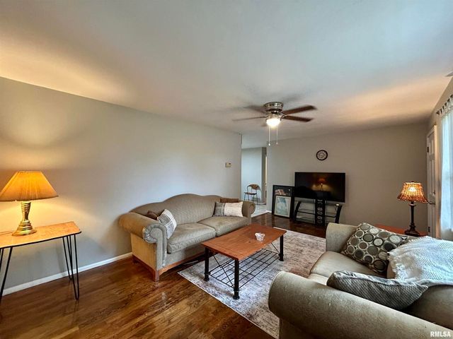 1275 E PARK Street, Carbondale, IL 62901