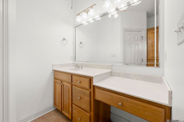 32819 Fox Run Dr, Walker, LA 70785