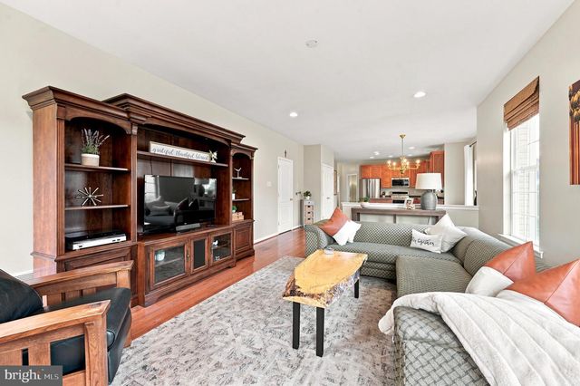 1304 NORTHUMBERLAND RD, Coatesville, PA 19320