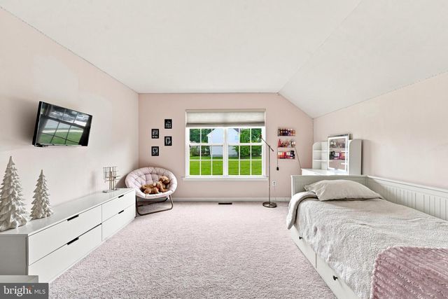 1304 NORTHUMBERLAND RD, Coatesville, PA 19320