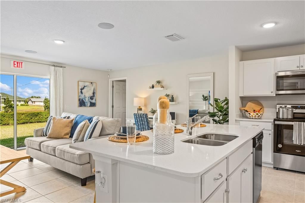 8059 N Rolling CIR, LABELLE, FL 33935 — photo 3