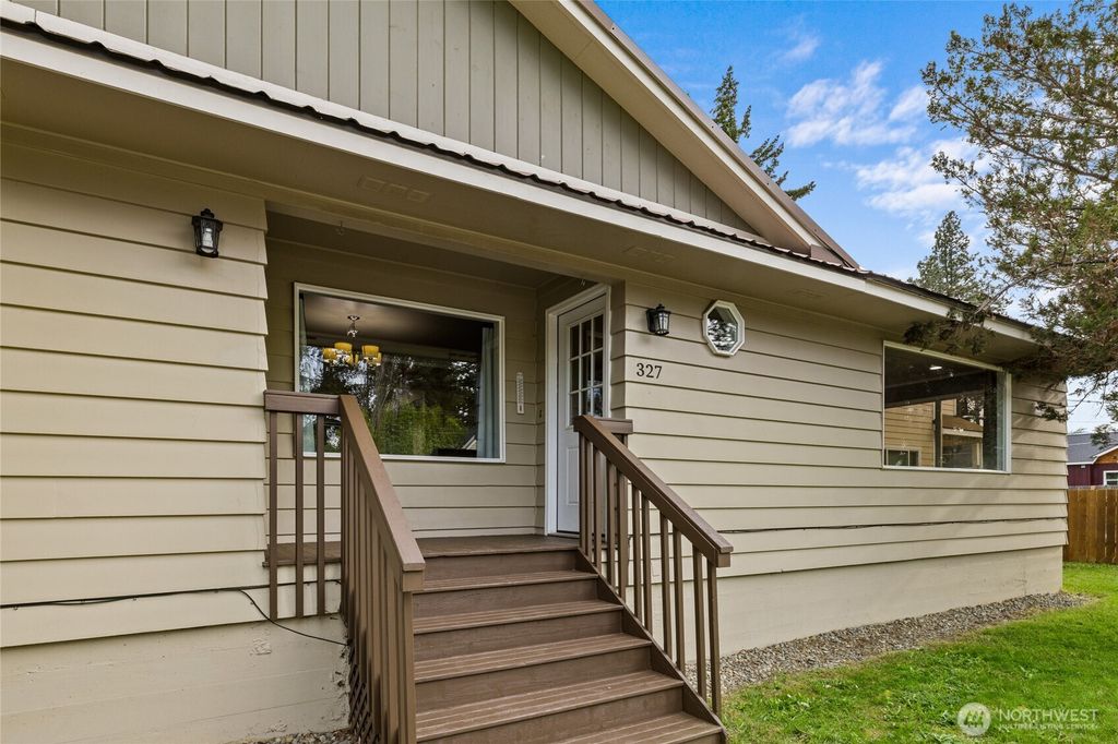 327 Lincoln Street, Cle Elum, WA 98922