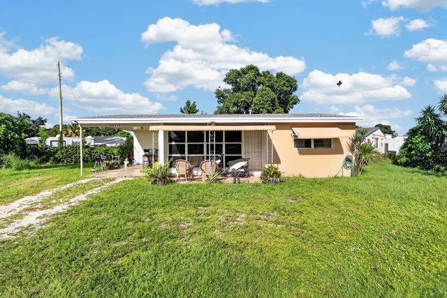 4351 Colt Lane, West Palm Beach, FL 33406