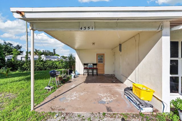 4351 Colt Lane, West Palm Beach, FL 33406
