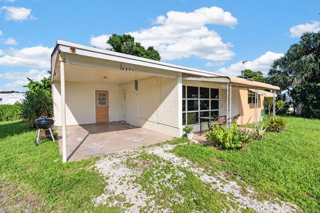 4351 Colt Lane, West Palm Beach, FL 33406