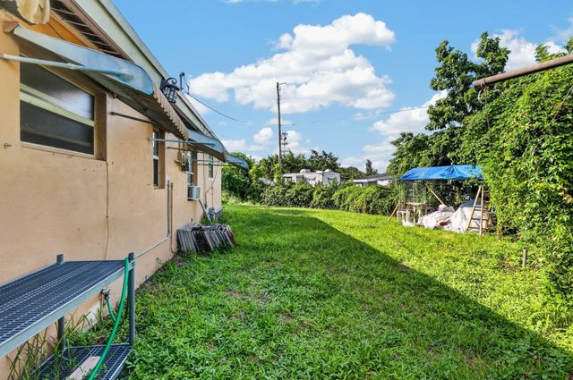 4351 Colt Lane, West Palm Beach, FL 33406