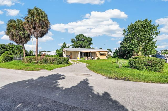 4351 Colt Lane, West Palm Beach, FL 33406