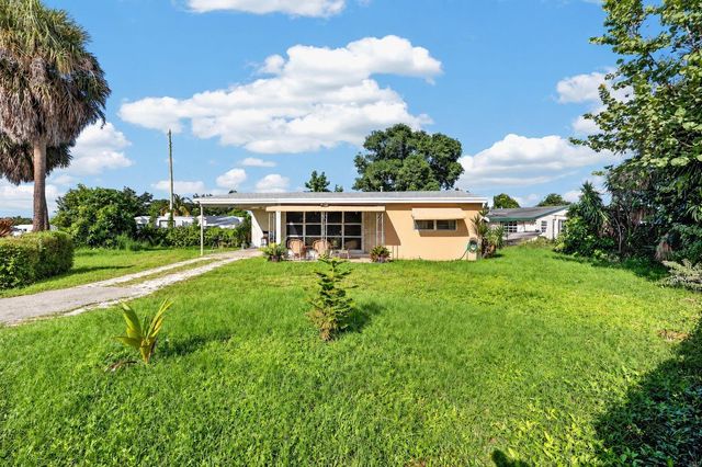 4351 Colt Lane, West Palm Beach, FL 33406