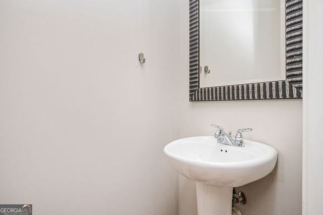 710 Cosmopolitan Drive NE, Atlanta, GA 30324