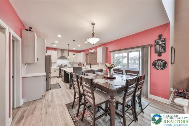 912 Fairway Drive, Forks Twp, PA 18040