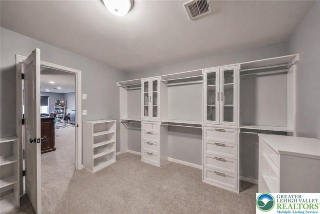 912 Fairway Drive, Forks Twp, PA 18040
