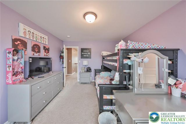 912 Fairway Drive, Forks Twp, PA 18040