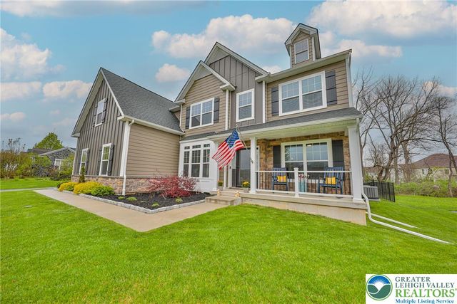 912 Fairway Drive, Forks Twp, PA 18040