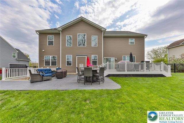 912 Fairway Drive, Forks Twp, PA 18040