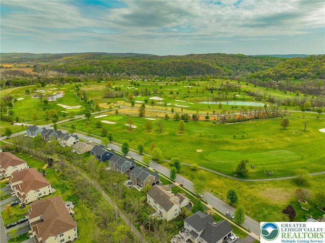 912 Fairway Drive, Forks Twp, PA 18040
