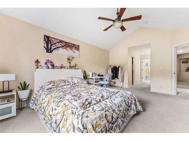 355 Ne SAINT JEAN Pl, Hillsboro, OR 97124