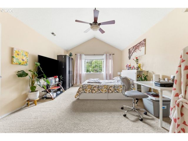 355 Ne SAINT JEAN Pl, Hillsboro, OR 97124