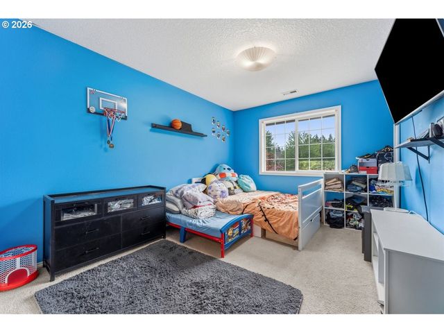 355 Ne SAINT JEAN Pl, Hillsboro, OR 97124