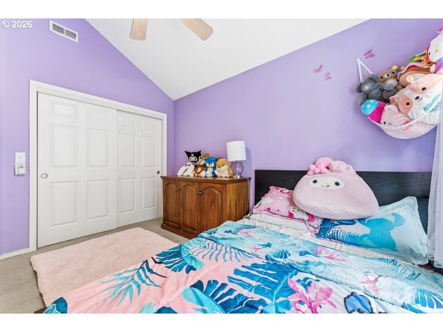 355 Ne SAINT JEAN Pl, Hillsboro, OR 97124