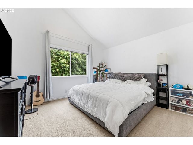 355 Ne SAINT JEAN Pl, Hillsboro, OR 97124