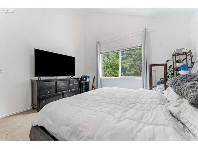355 Ne SAINT JEAN Pl, Hillsboro, OR 97124