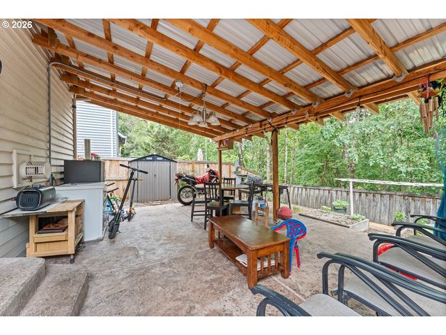 355 Ne SAINT JEAN Pl, Hillsboro, OR 97124