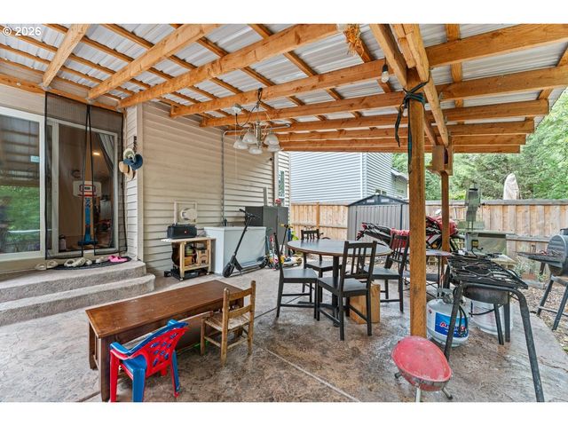 355 Ne SAINT JEAN Pl, Hillsboro, OR 97124