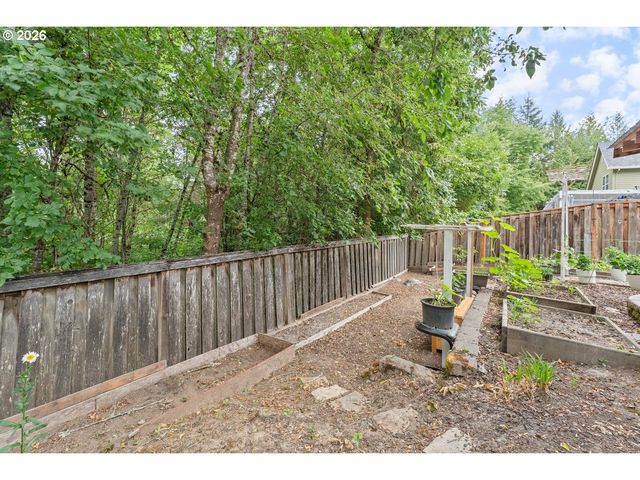 355 Ne SAINT JEAN Pl, Hillsboro, OR 97124