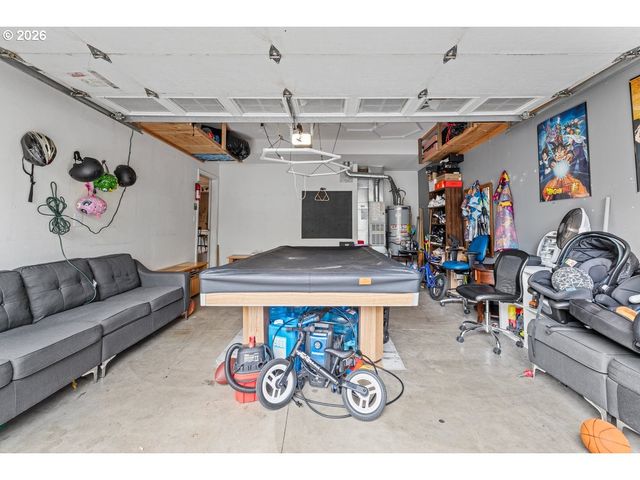 355 Ne SAINT JEAN Pl, Hillsboro, OR 97124