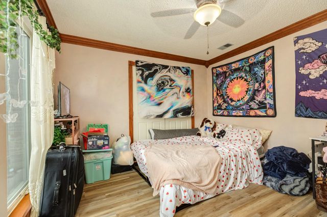 304 Arrowwood Street, Lake Jackson, TX 77566