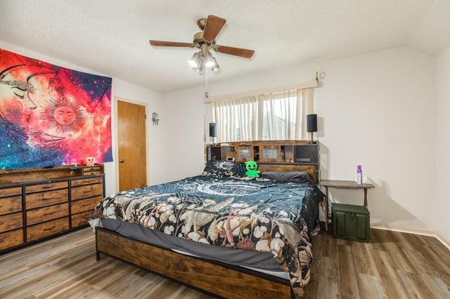 304 Arrowwood Street, Lake Jackson, TX 77566