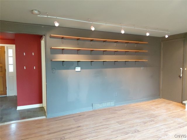 7658 Farmington Road, Manlius, NY 13104