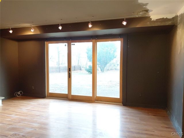 7658 Farmington Road, Manlius, NY 13104