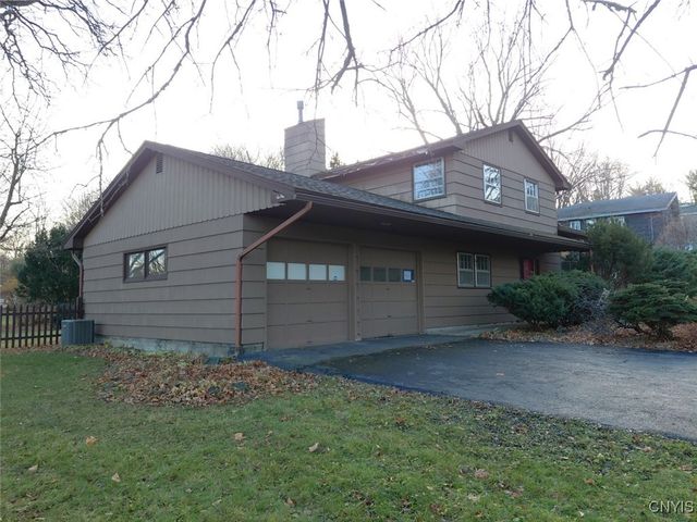 7658 Farmington Road, Manlius, NY 13104