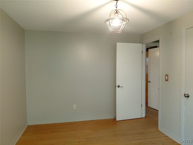 7658 Farmington Road, Manlius, NY 13104