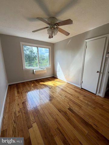 422 EARL ST, Alexandria, VA 22314