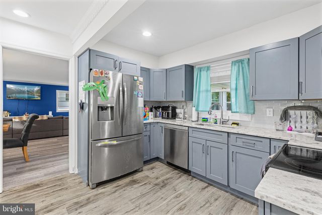 11 HASTING LN, Willingboro, NJ 08046