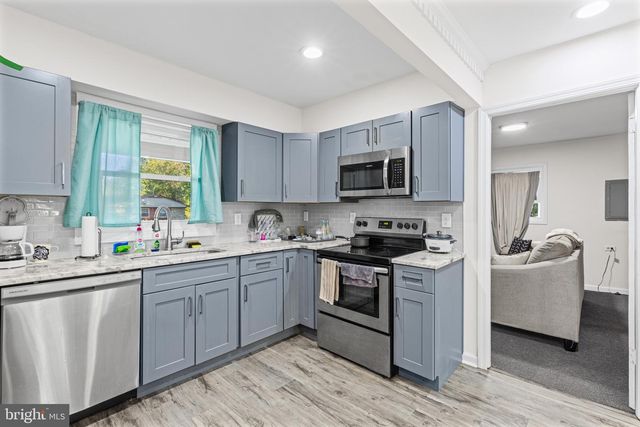 11 HASTING LN, Willingboro, NJ 08046