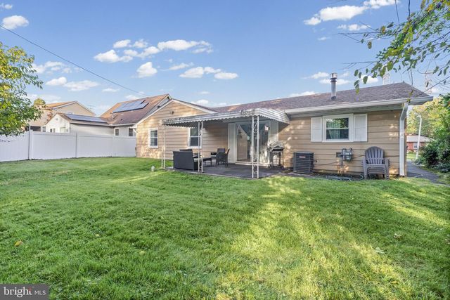 11 HASTING LN, Willingboro, NJ 08046