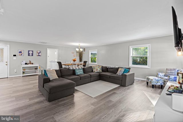 11 HASTING LN, Willingboro, NJ 08046