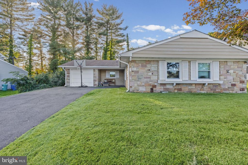 11 HASTING LN, WILLINGBORO, NJ 08046 — photo 2