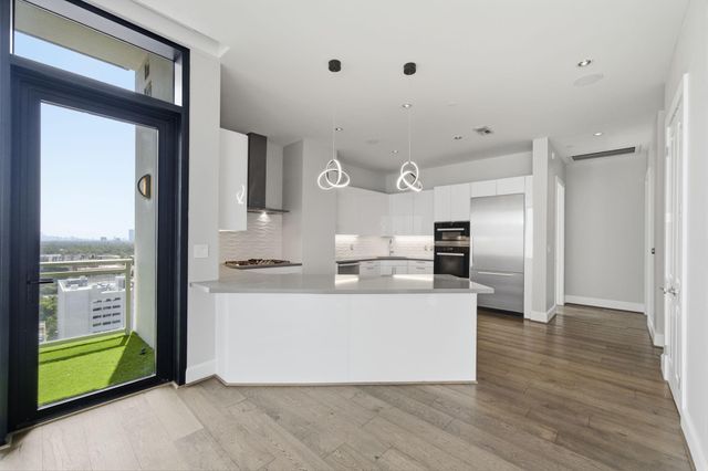 1409 Post Oak Boulevard 1602, Houston, TX 77056