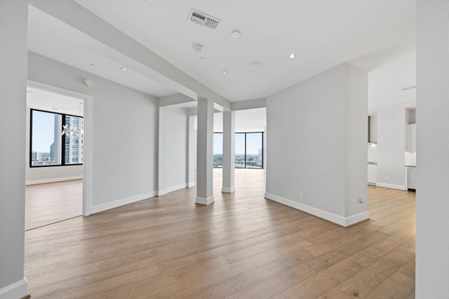 1409 Post Oak Boulevard 1602, Houston, TX 77056
