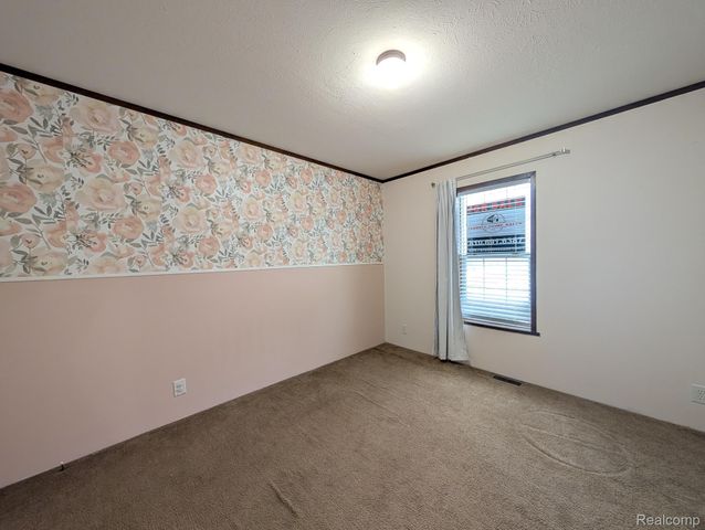 11045 Woodland Ridge Court, Green Oak Township, MI 48178