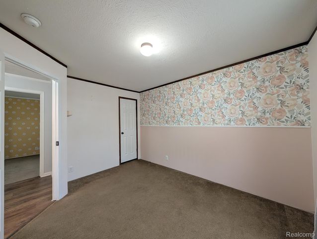 11045 Woodland Ridge Court, Green Oak Township, MI 48178